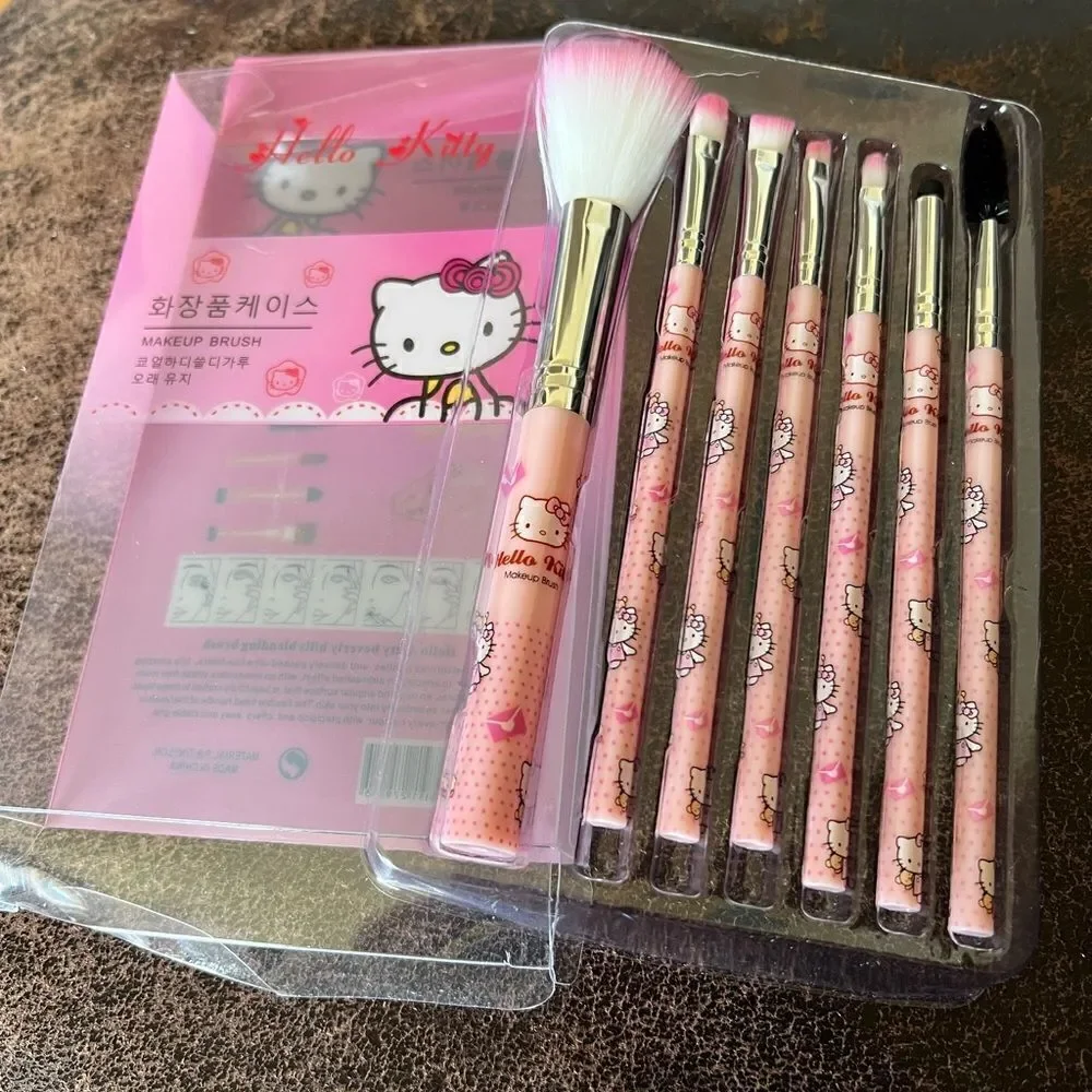 Sanrio Import Hello Kitty Makeup Brush Set